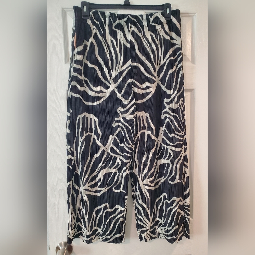 Wide Leg Cropped Pants Large